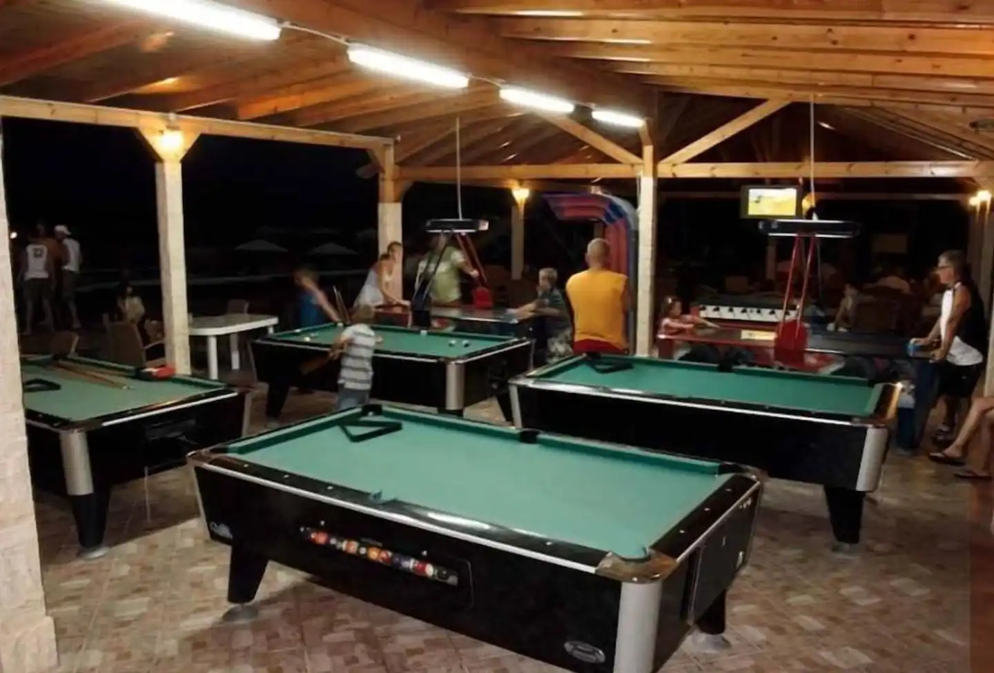 Eri Beach & Village Sport und Entertainment