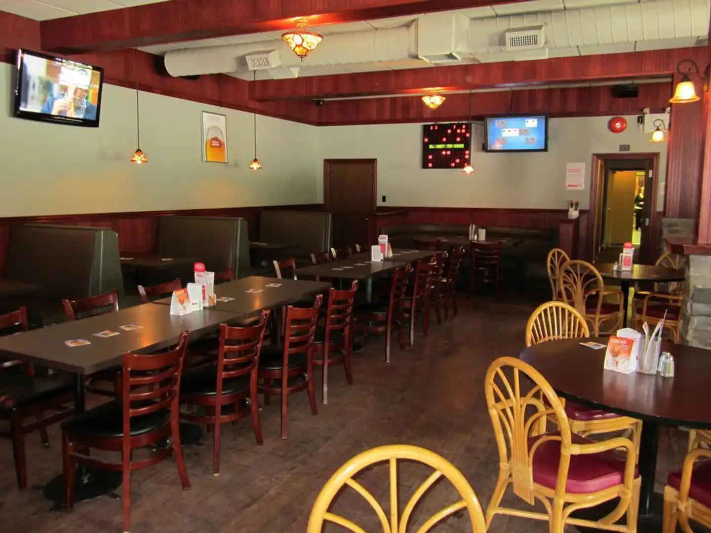 Wells Gray Inn Bar