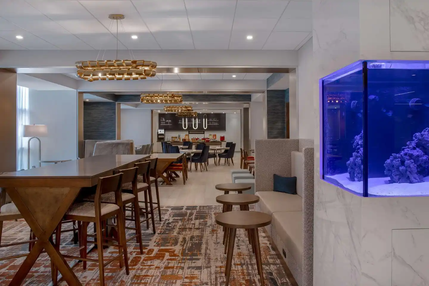 Hampton Inn by Hilton Winnipeg Downtown Bar