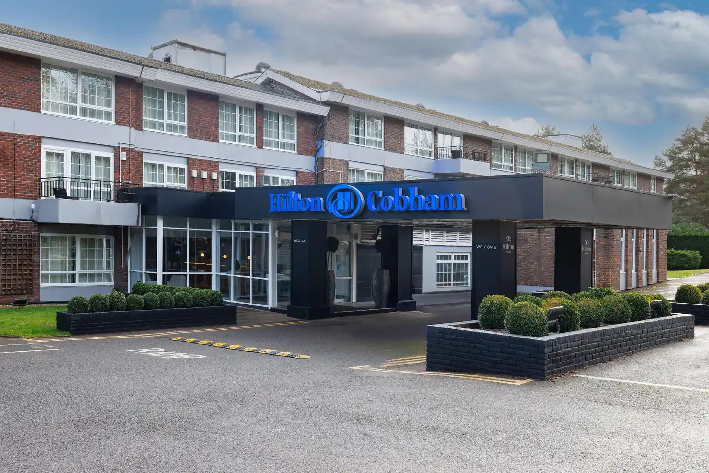 Hilton Cobham Aussenansicht