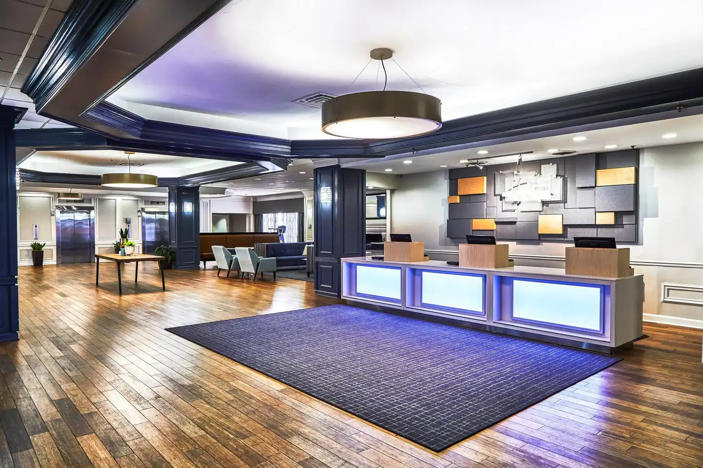 Holiday Inn Express Nashville-Downtown Lobby