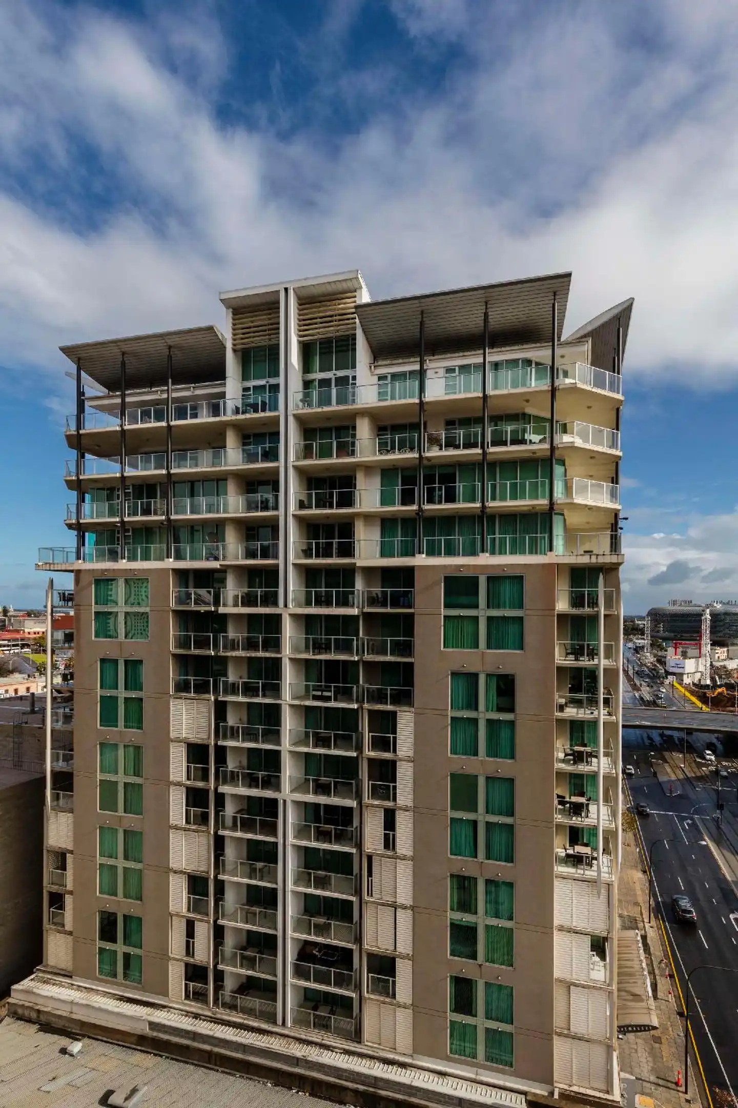 Oaks Adelaide Horizons Suites Aussenansicht