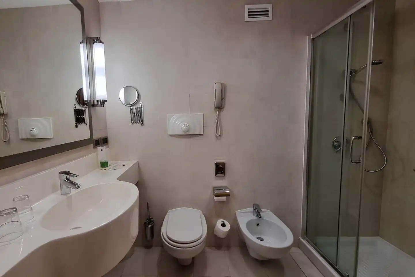 Plaza Caserta Badezimmer