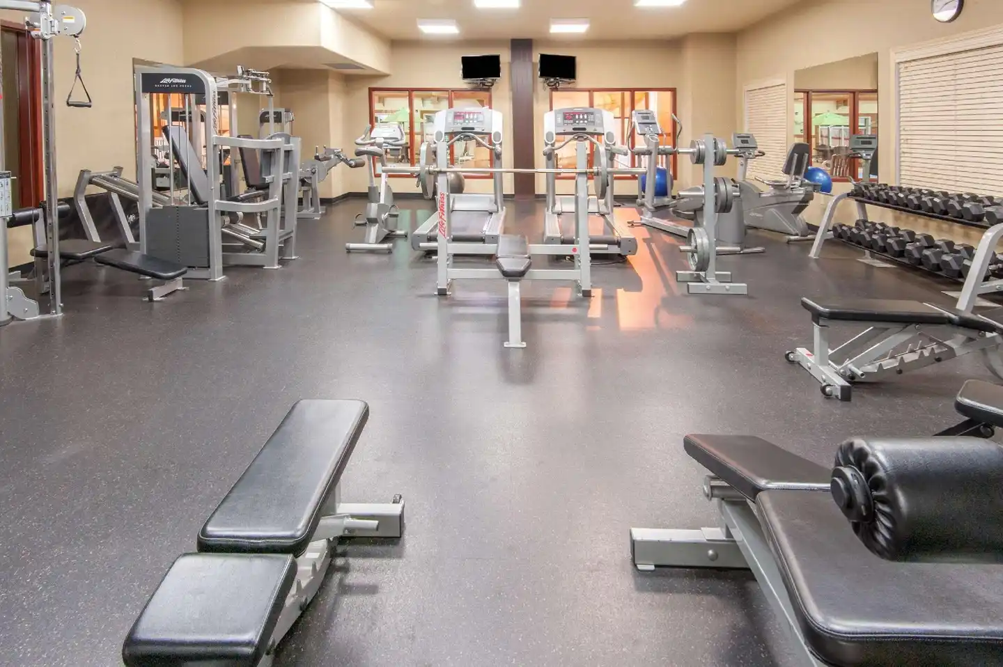 Ramada by Wyndham Drumheller Hotel & Suites Sport und Entertainment