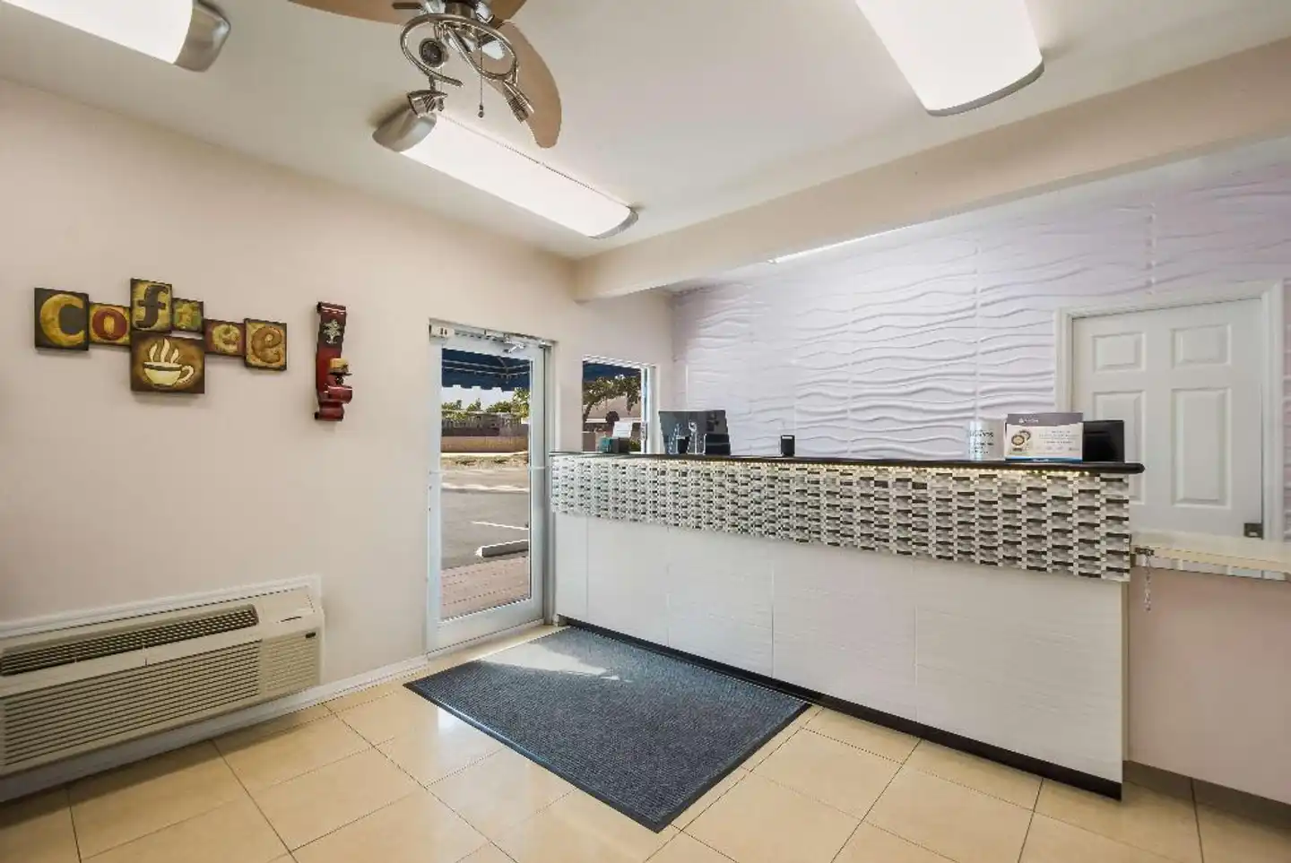 SureStay Hotel by Best Western Sarasota North Wellness