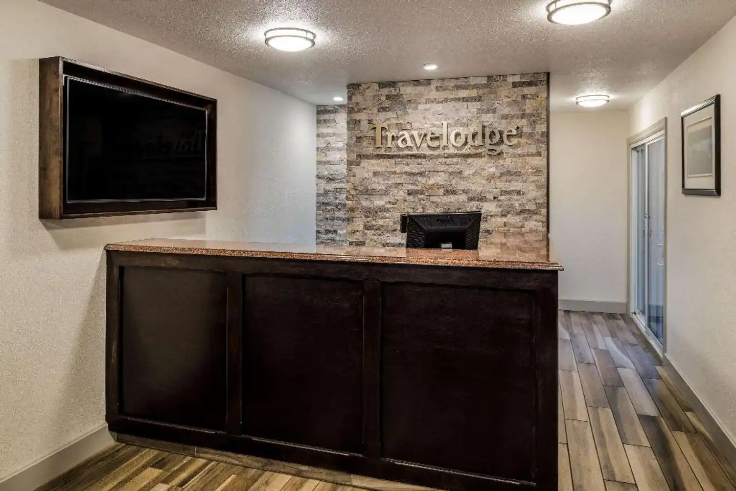 Travelodge Gananoque Lobby