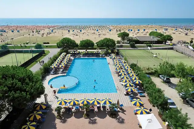 Bellevue Pool