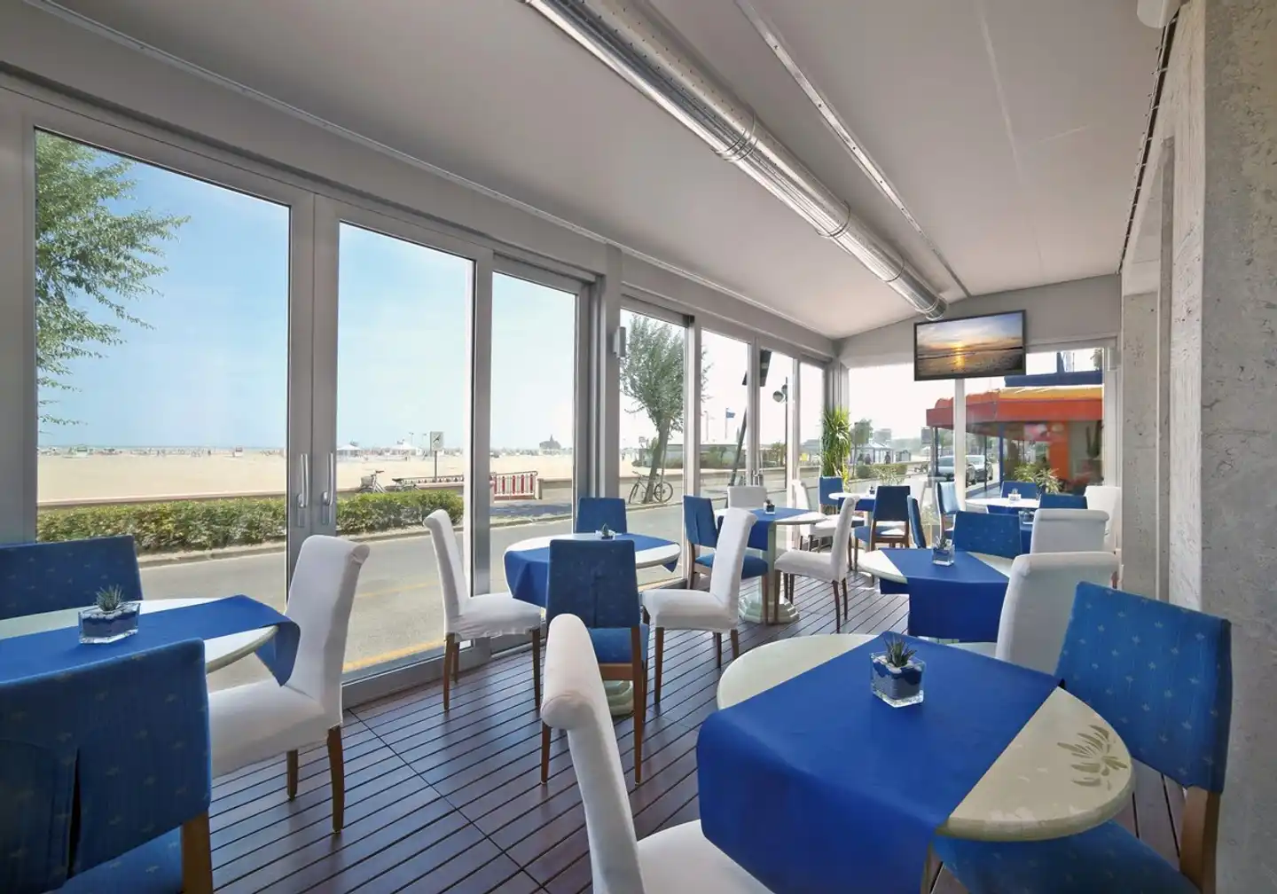 Karinzia Bar