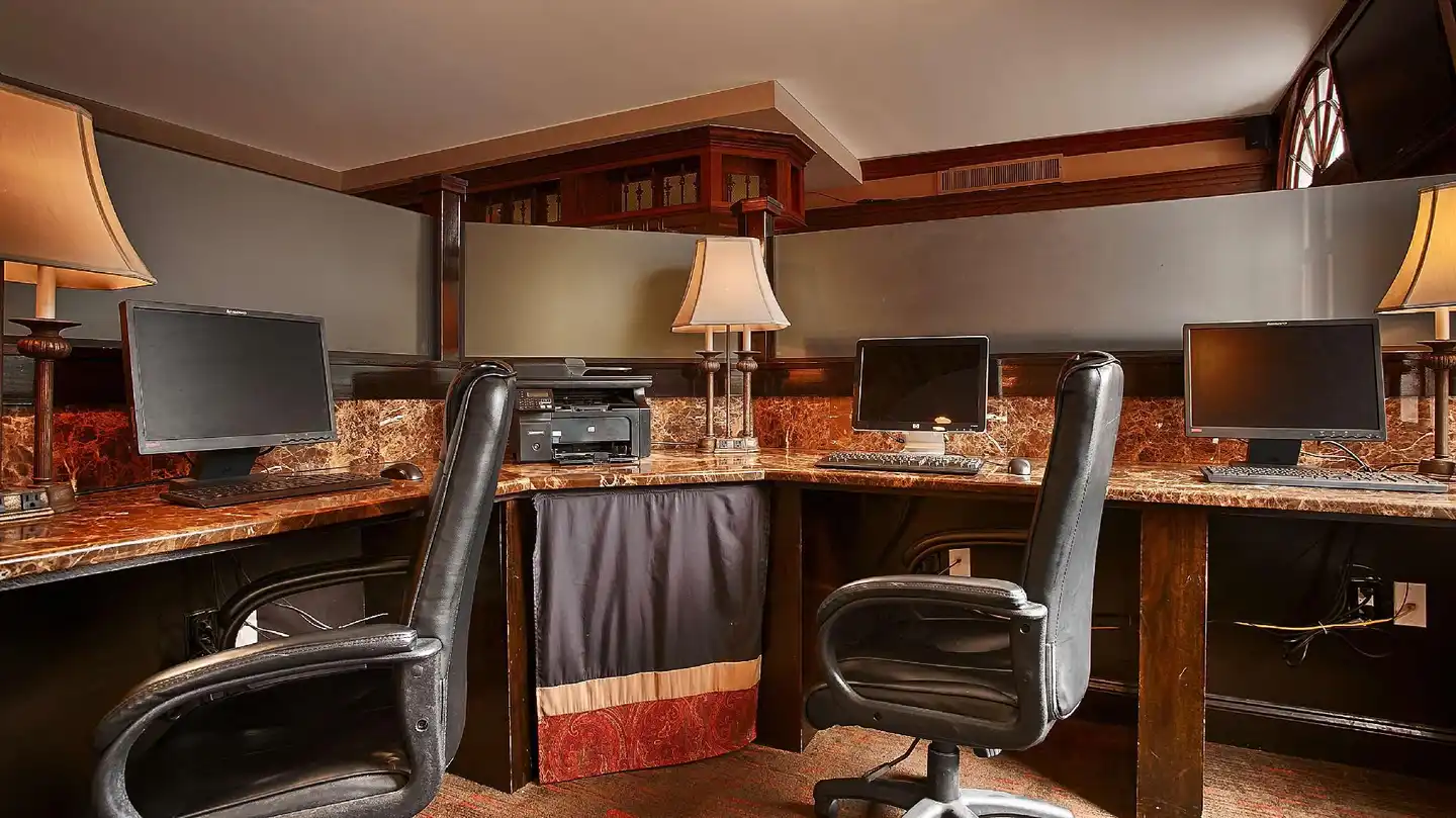 Best Western Plus Landmark French Quarter Restaurant