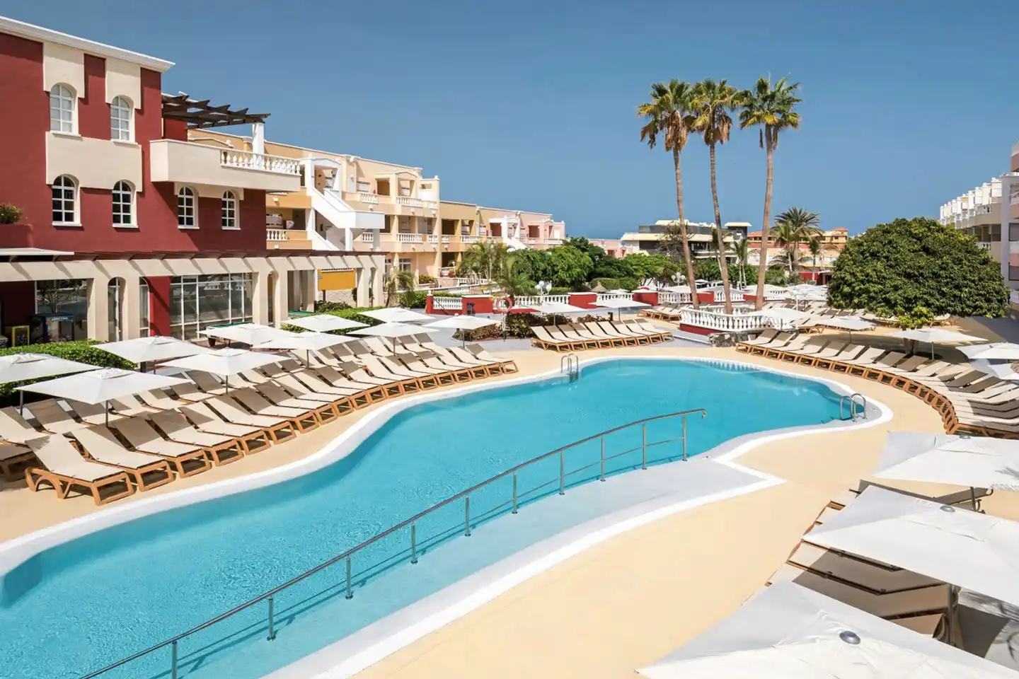 Allegro Isora Pool