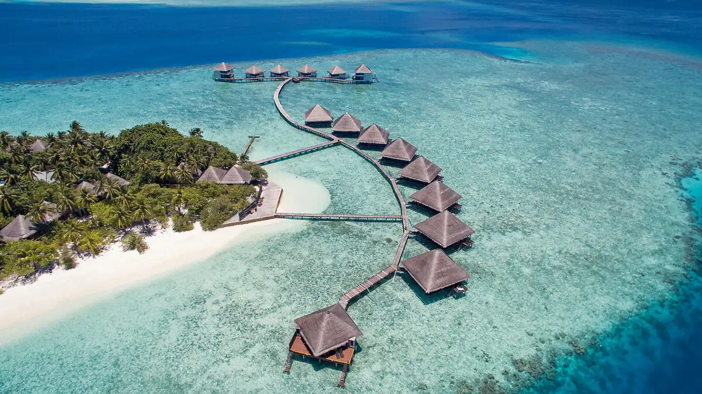 ADAARAN Club Rannalhi Pool