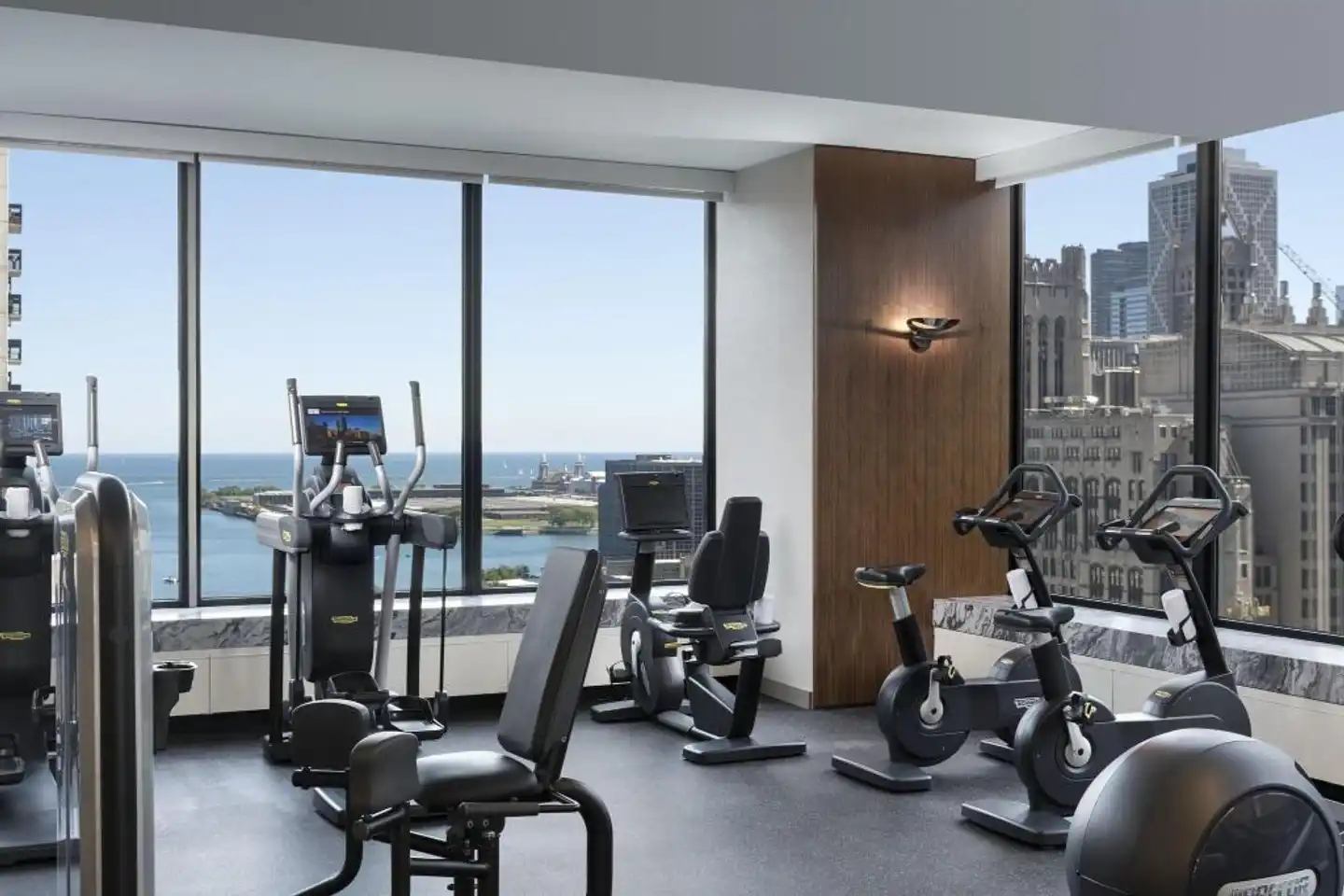 The Ritz-Carlton, Chicago Sport und Entertainment