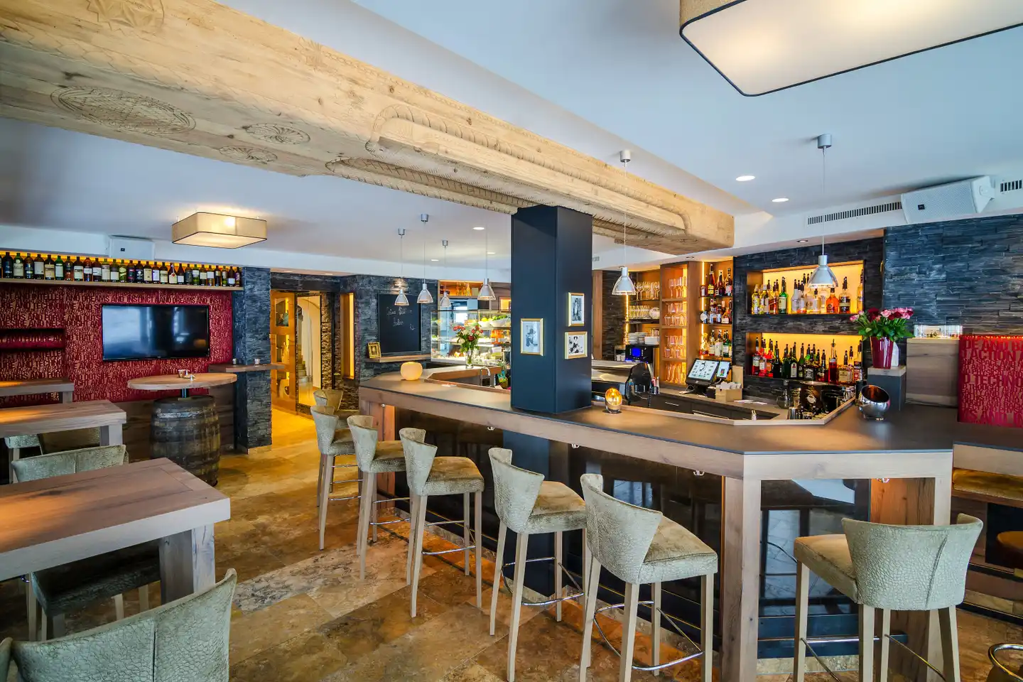 Victoria Garni Bar