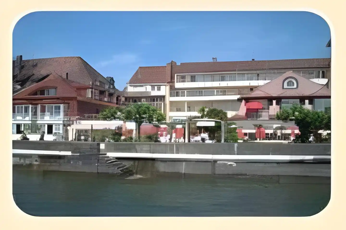 Engel Aussenansicht