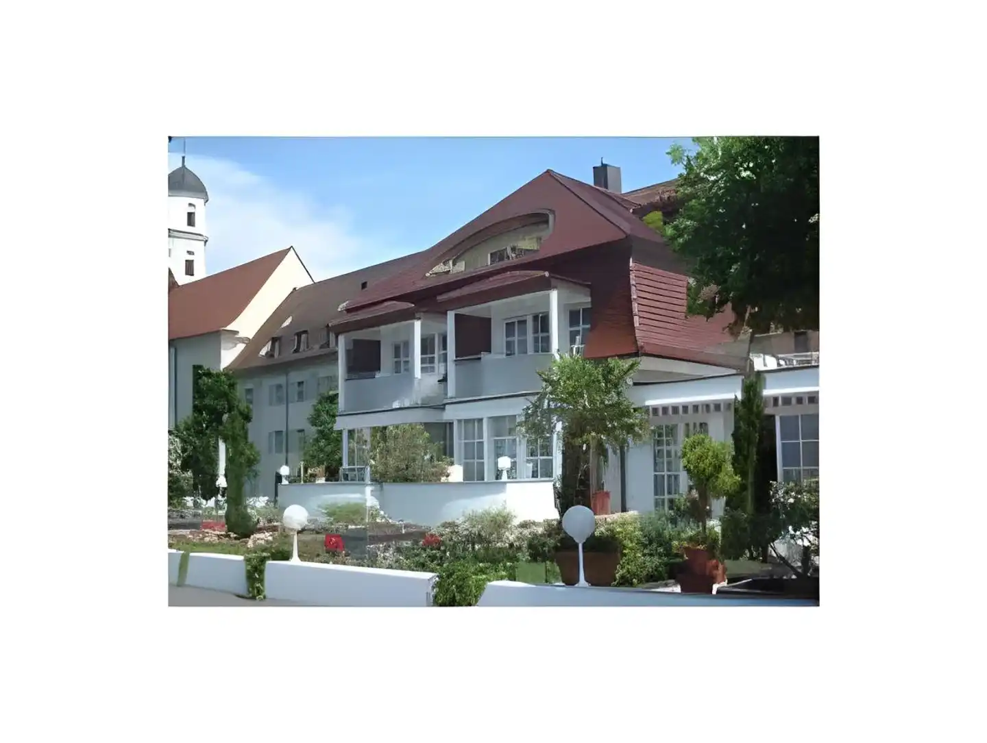 Engel Aussenansicht