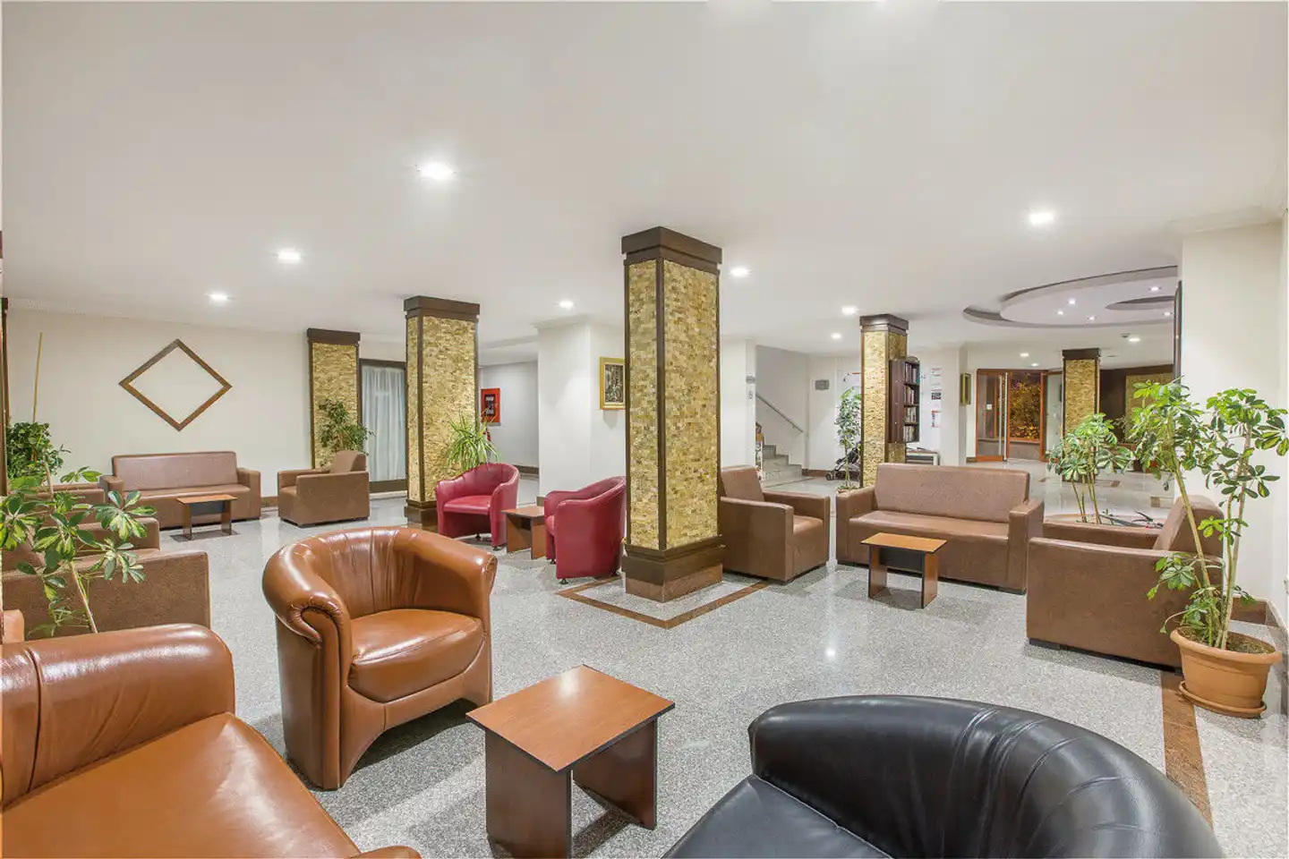 Side Resort Annex Lobby