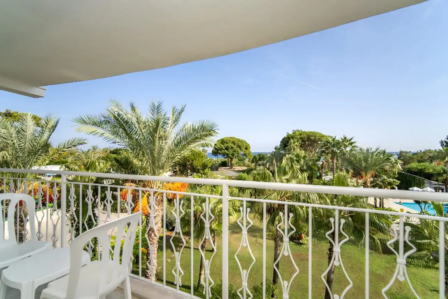 Zena Resort Hotel Terrasse