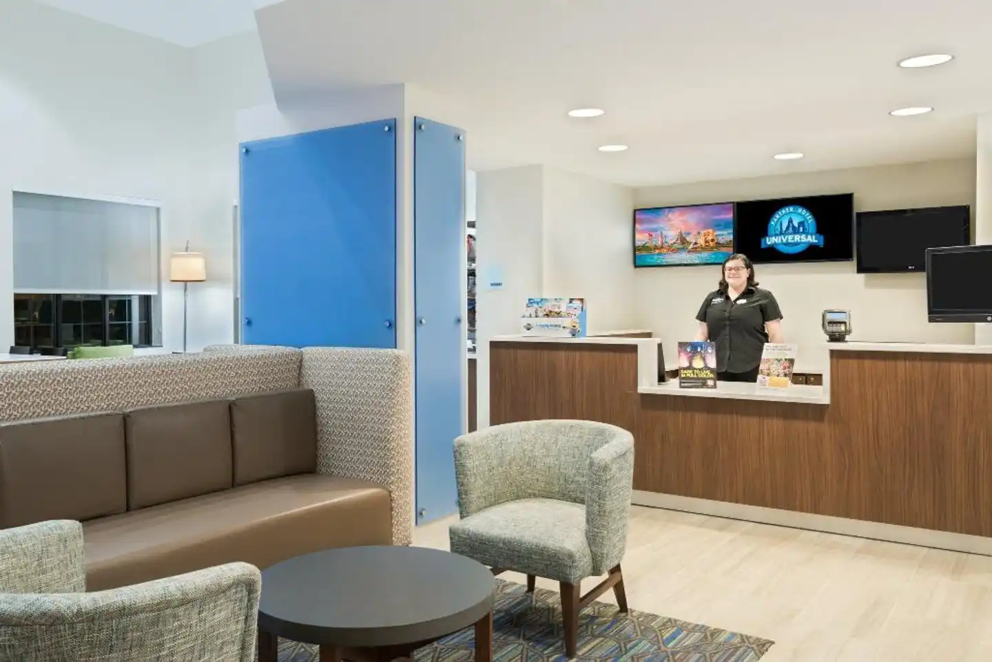 Holiday Inn Express-Nearest Universal Orlando Lobby