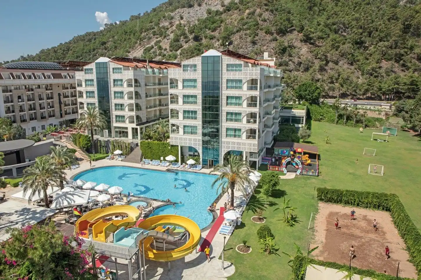 Grand Ring Hotel Aussenansicht