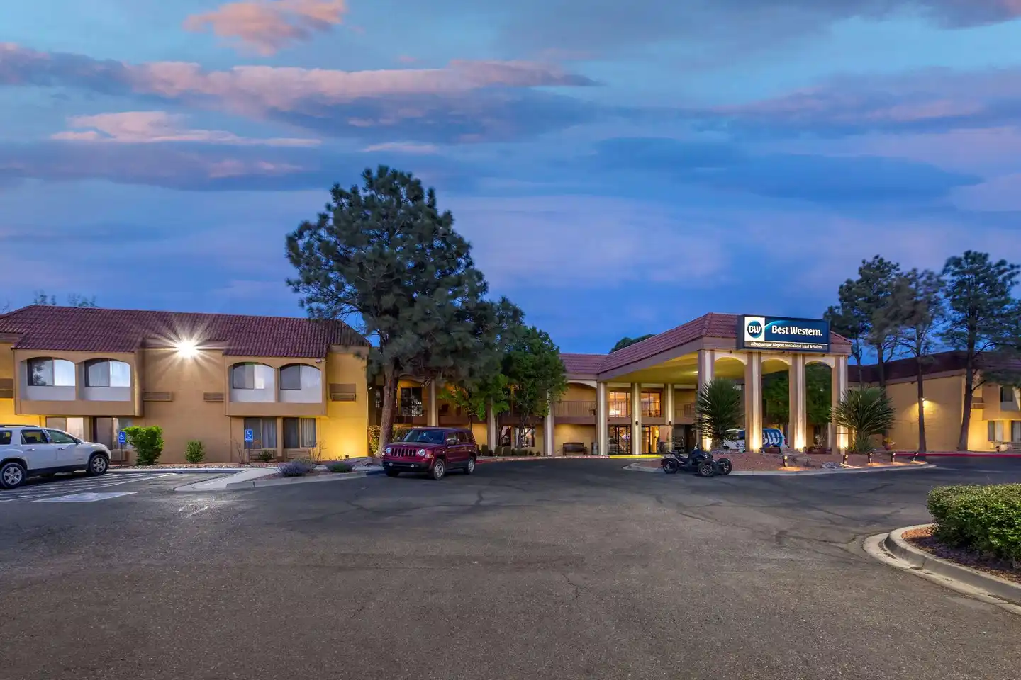 Best Western Airport Albuquerque InnSuites Hotel & Suites Aussenansicht