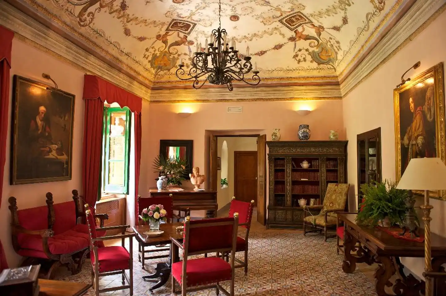 Villa Cimbrone Lobby
