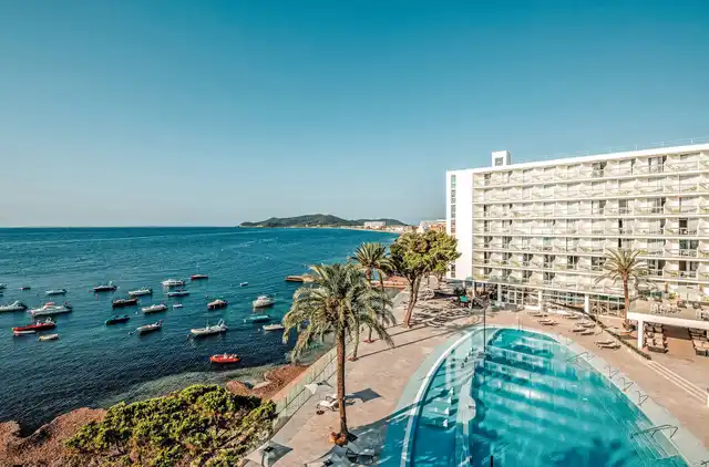 The Ibiza Twiins Strand