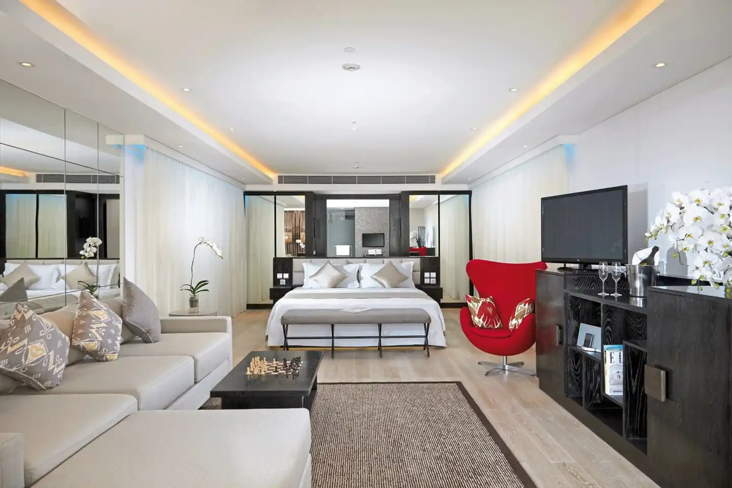 Double-Six Luxury Hotel Lobby
