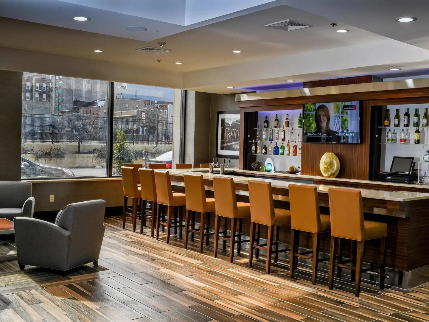 Best Western Plus Philadelphia Convention Center Hotel Bar