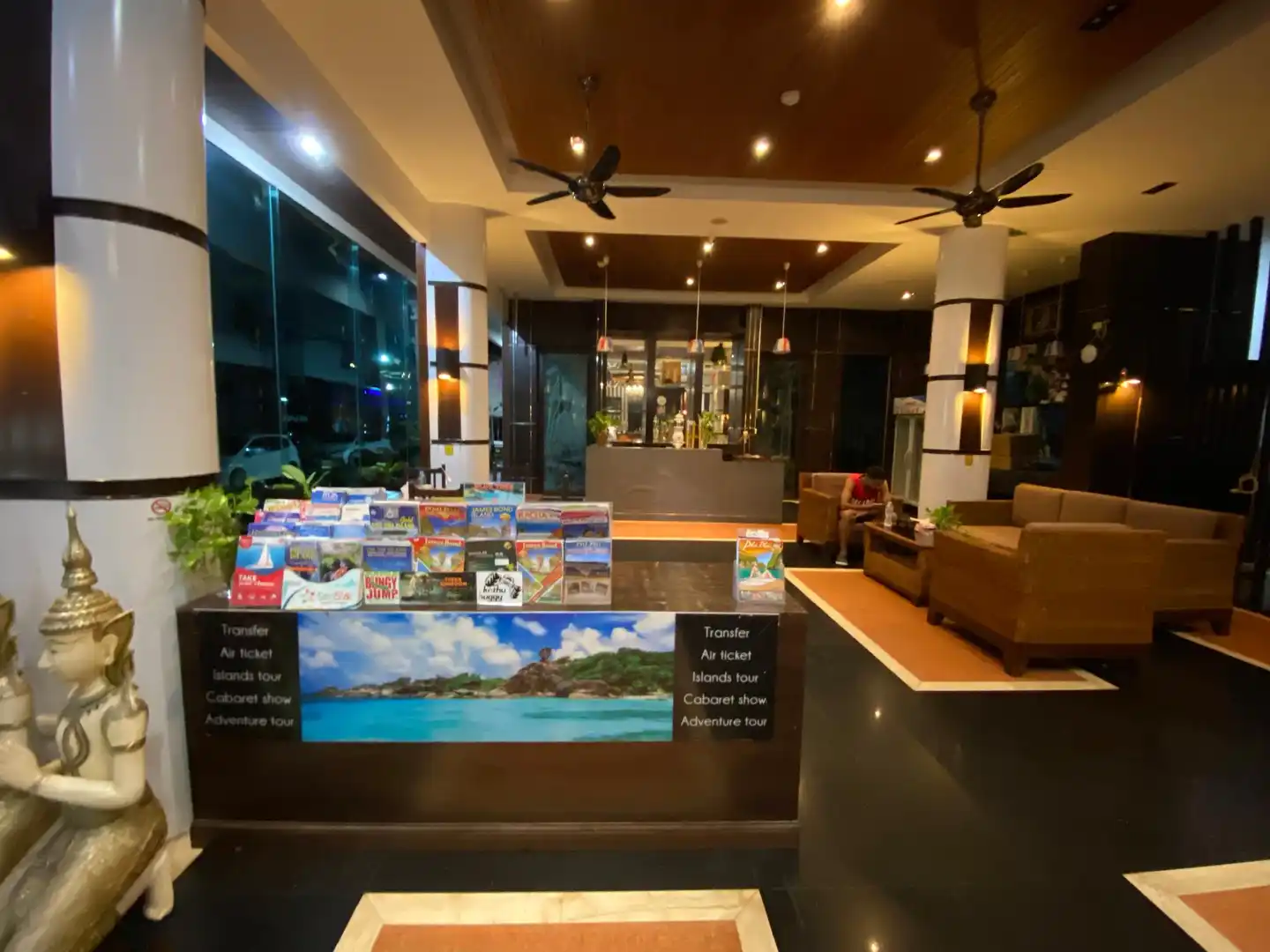 77 Patong Hotel & Spa Restaurant