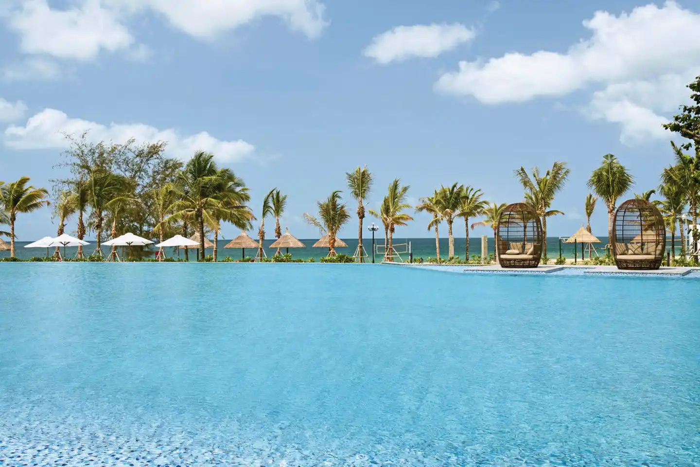 Mövenpick Resort Waverly Phu Quoc Pool