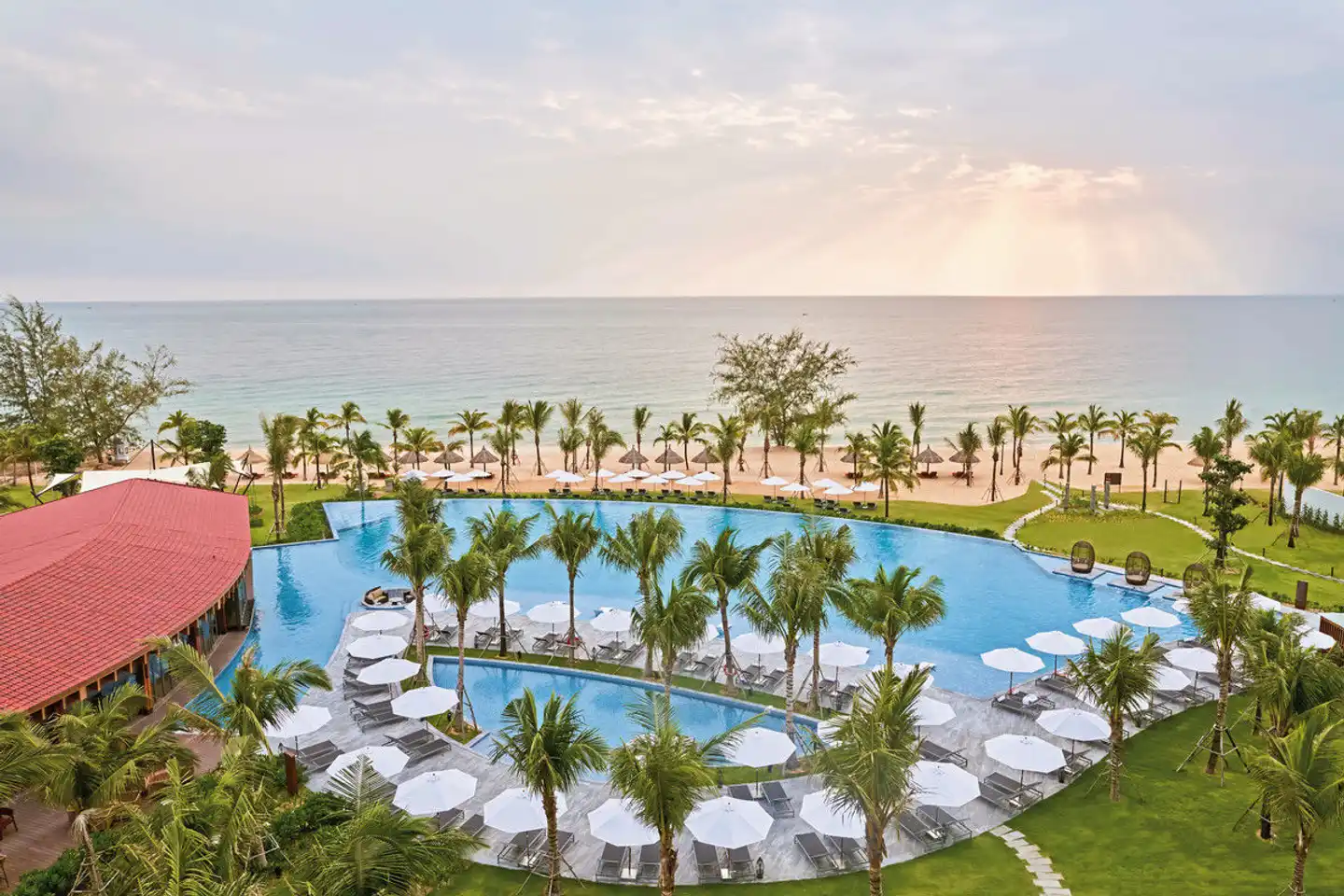 Mövenpick Resort Waverly Phu Quoc Pool
