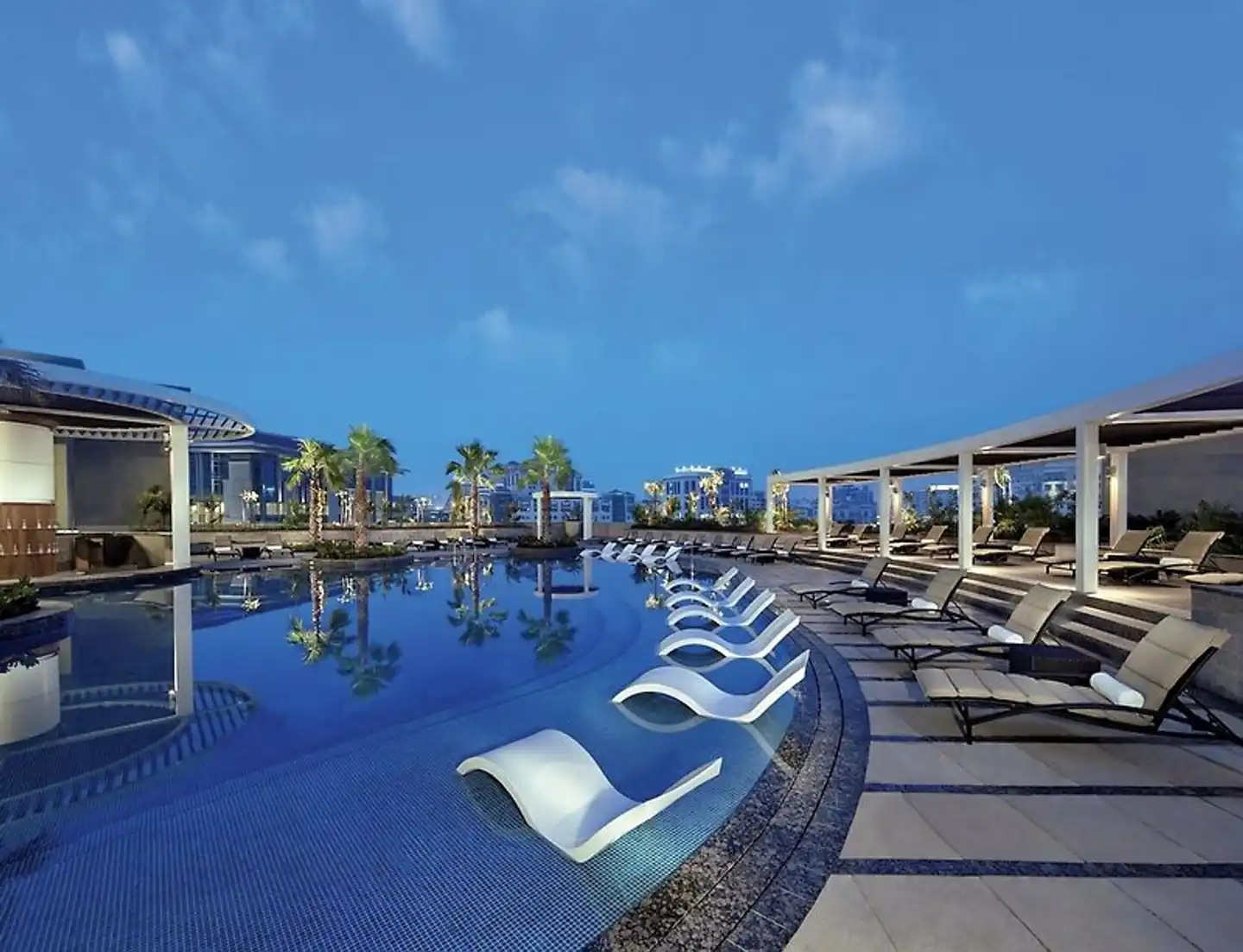 Stopover Programm Dubai Kompakt Pool
