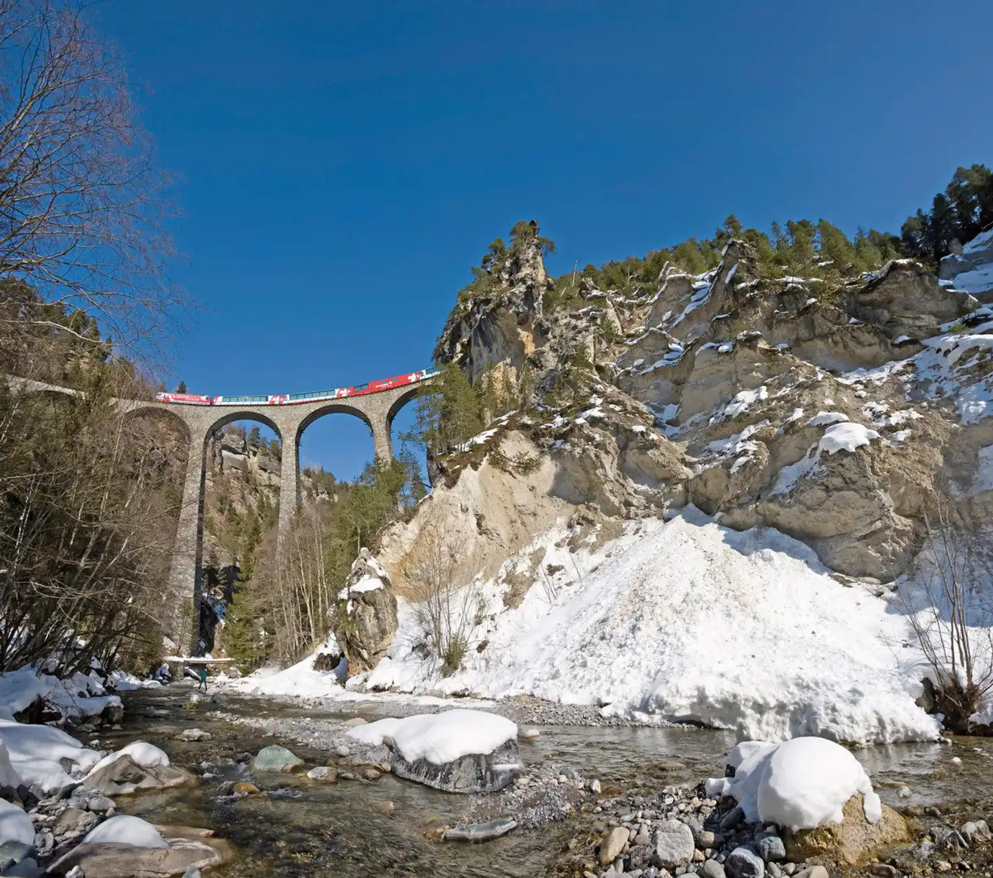 Bernina- und Glacier Express Winterzauber Landschaft