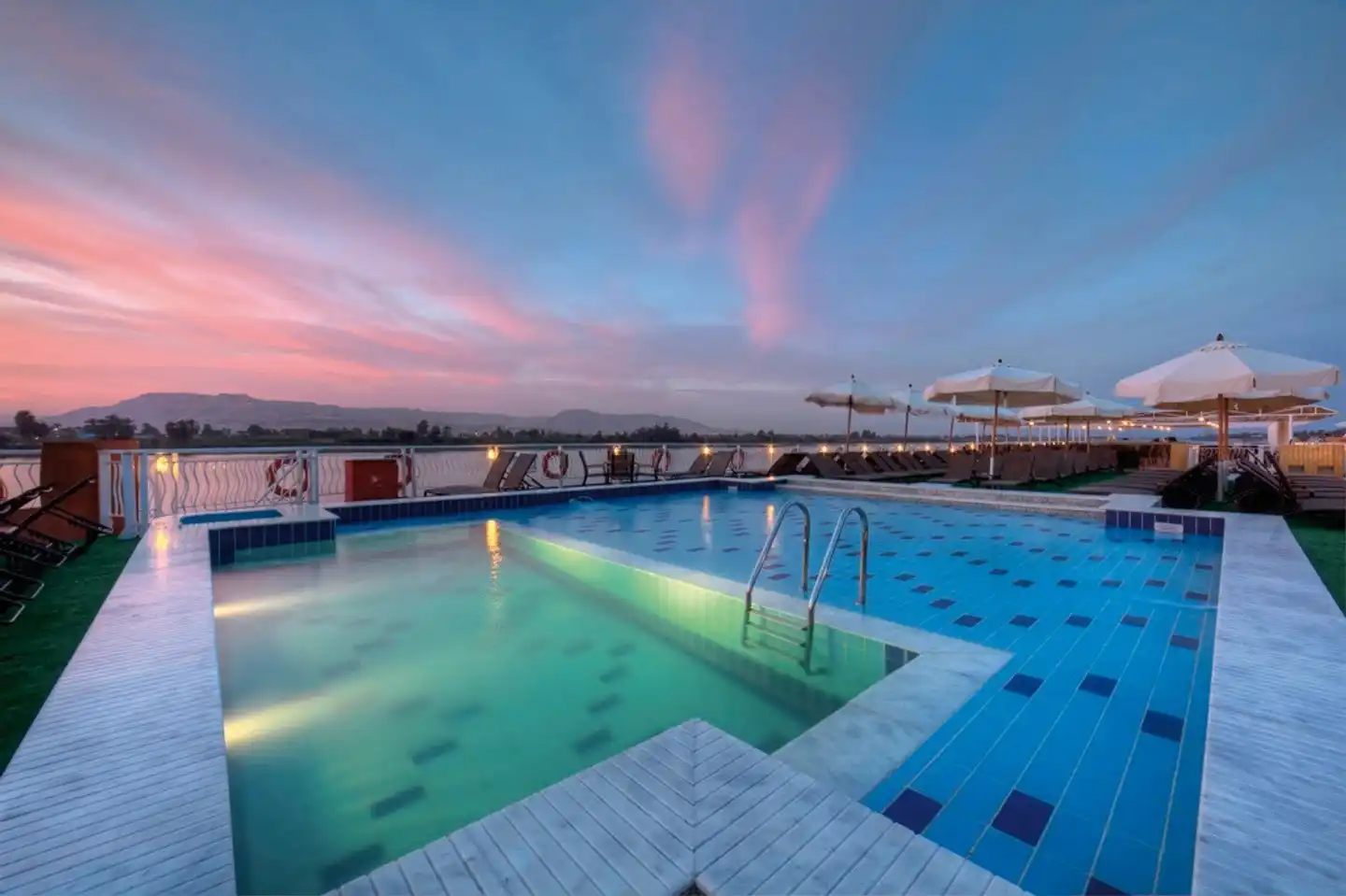 Klassische Nilkreuzfahrt mit Steigenberger Minerva Pool