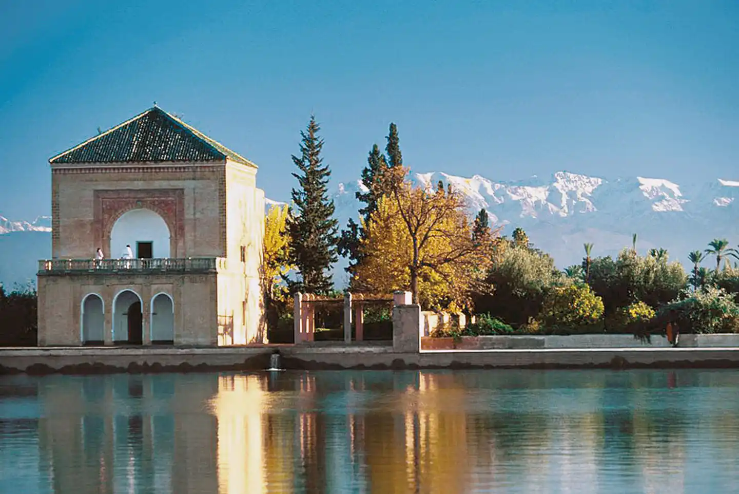 Marokkos Schätze - Küstenkultur, Marrakesch und die unendliche Weite der Wüste Pool