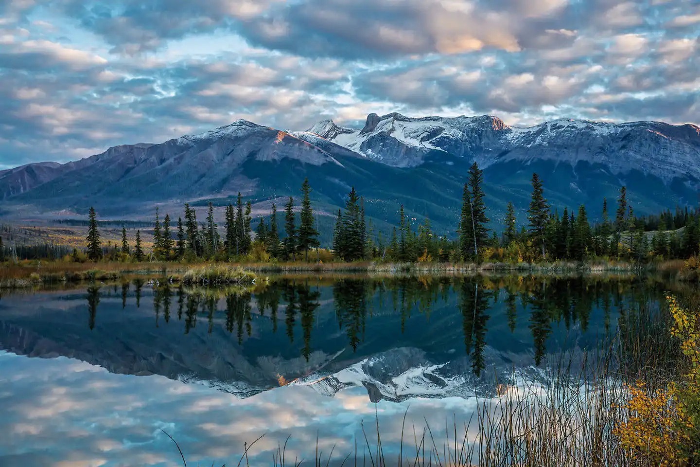 Journey through the Clouds - Rocky Mountaineer (Jasper - Vancouver) Pool