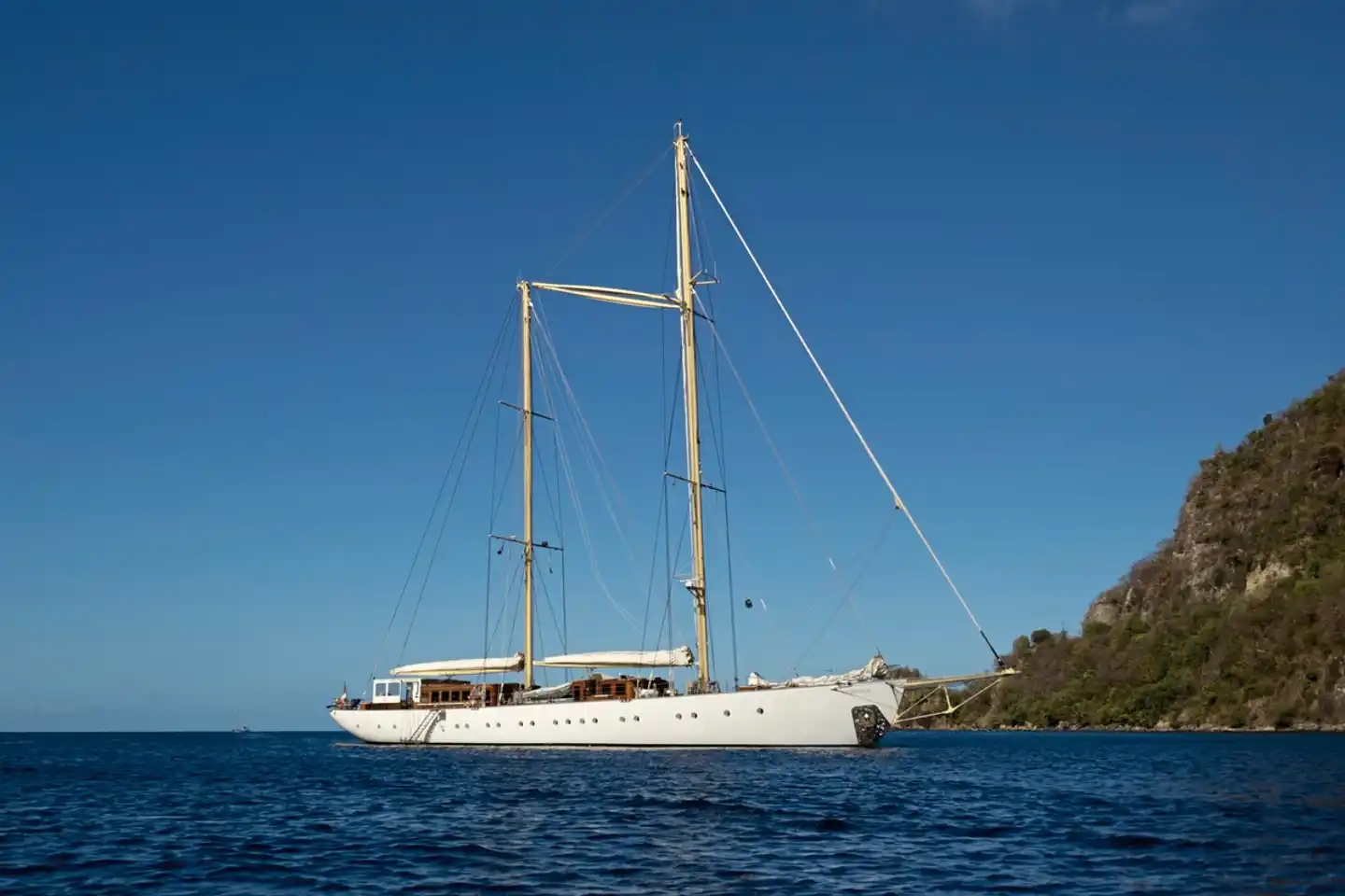 CHRONOS - Traumsegeln in die Tobago Cays Aussenansicht