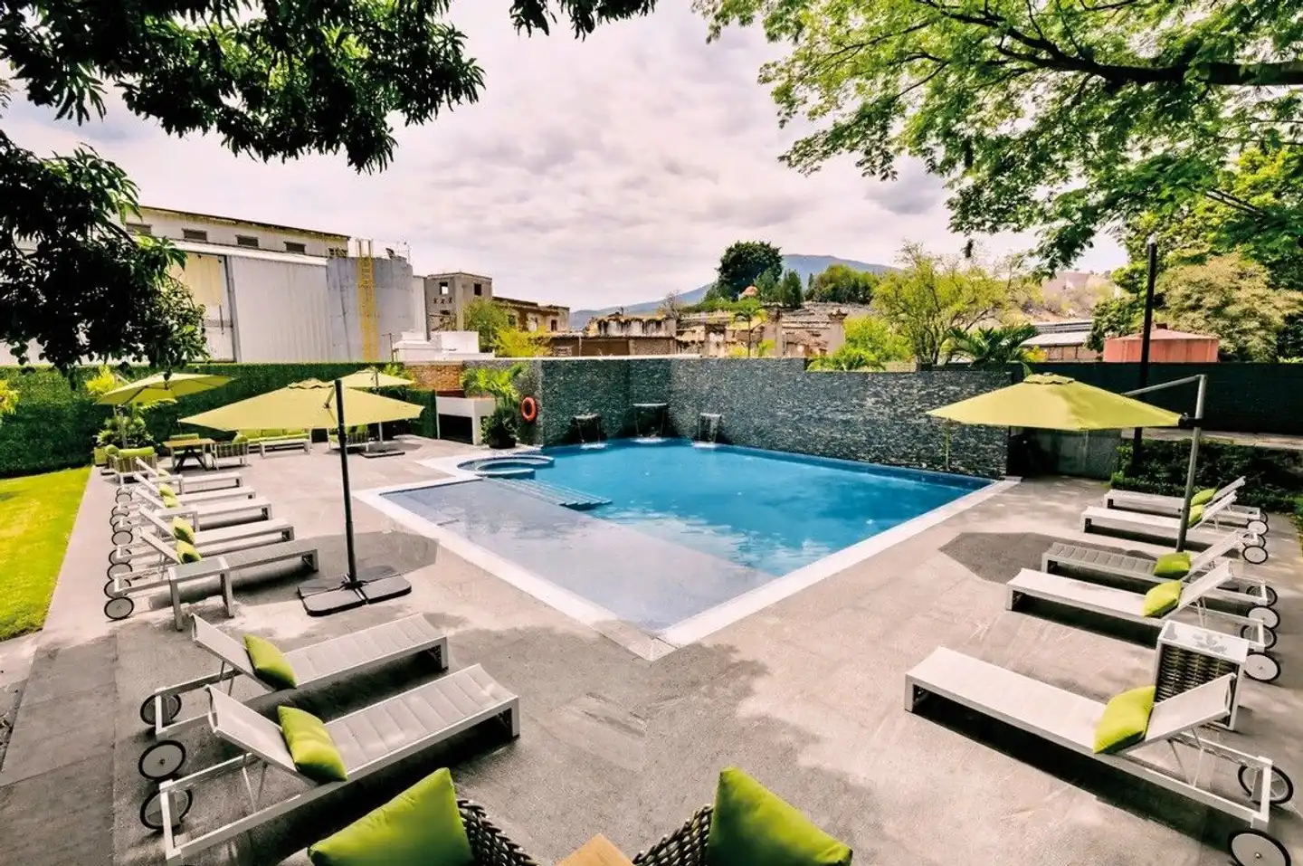 Authentisches Mexiko Deluxe Pool