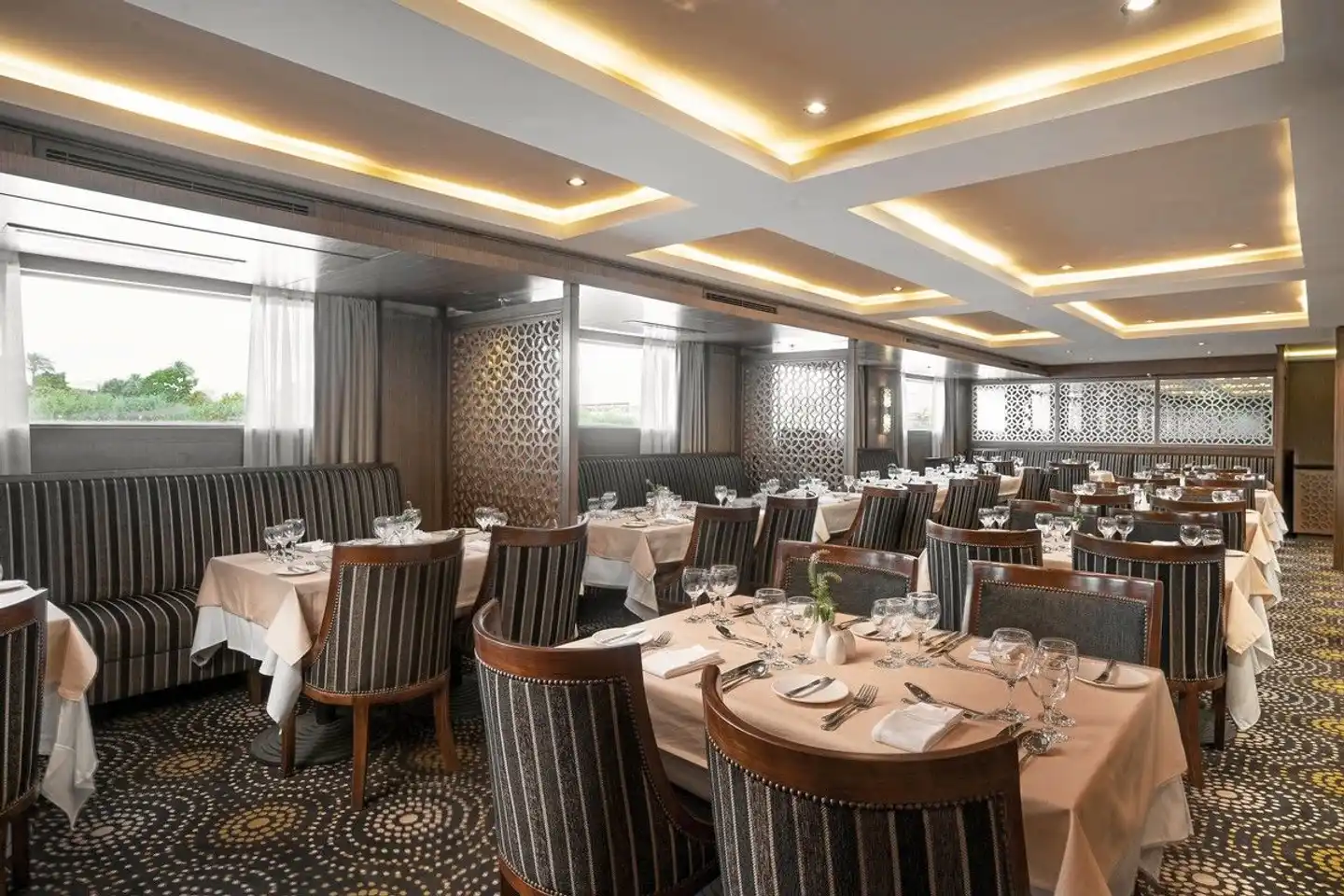 Klassische Nilkreuzfahrt mit Jaz Regent Restaurant
