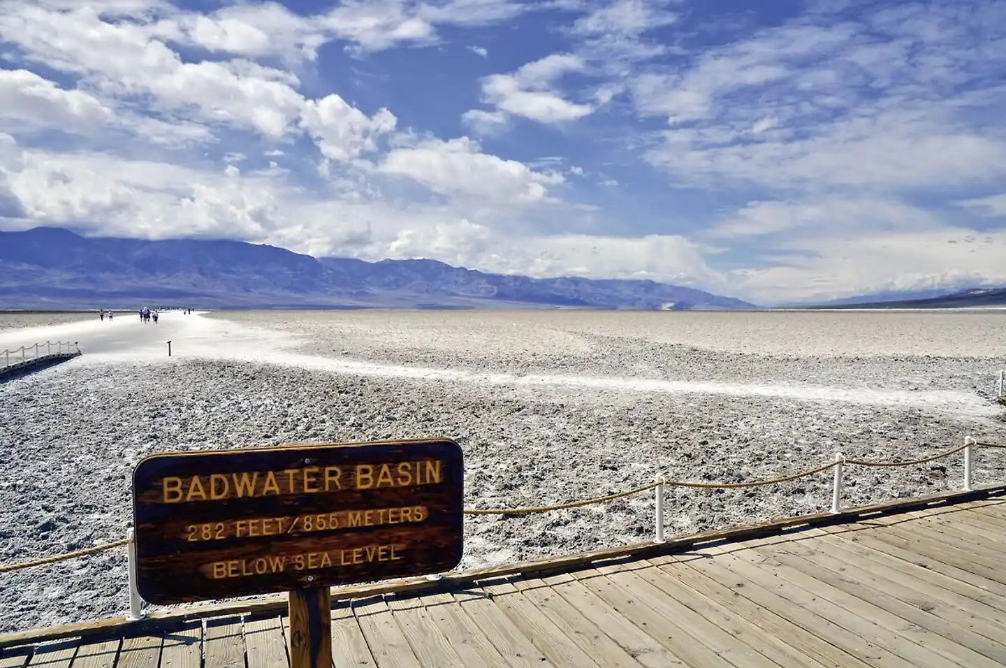 Glitzernde Wüstenstadt & Tosende Wasserfälle Strand