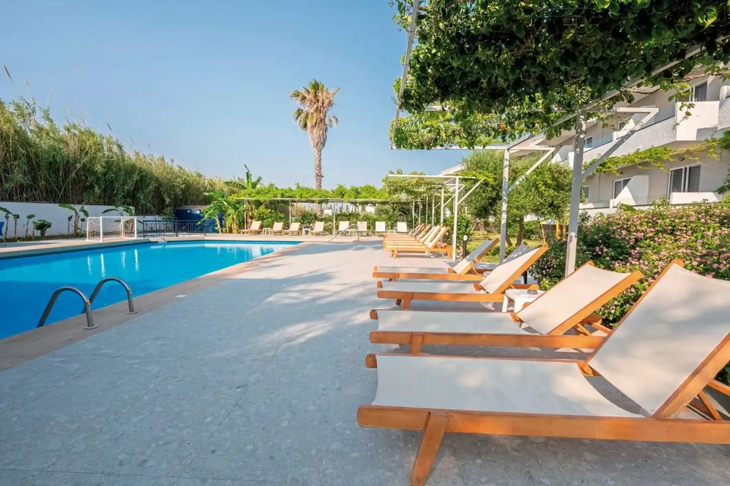 Costa Angela Pool