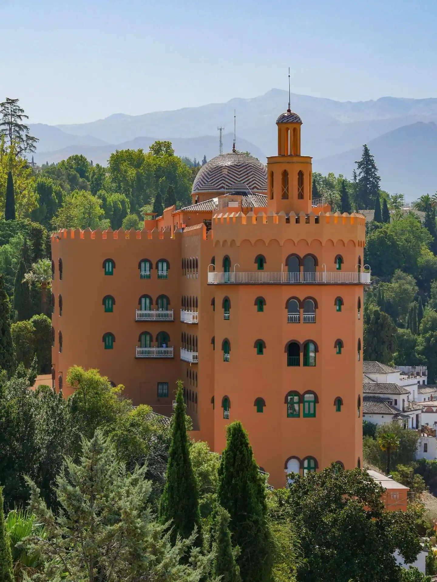 Alhambra Palace Aussenansicht