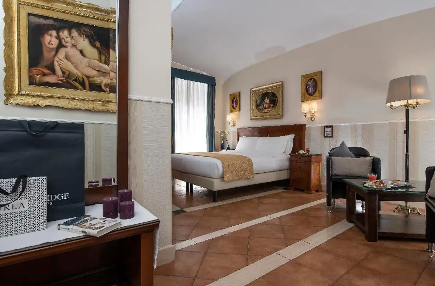 Hotel Des Artistes Wohnbeispiel