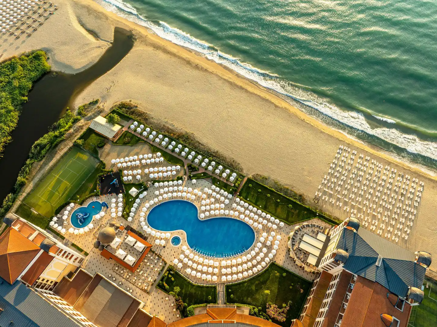 Alua Helios Bay POOL