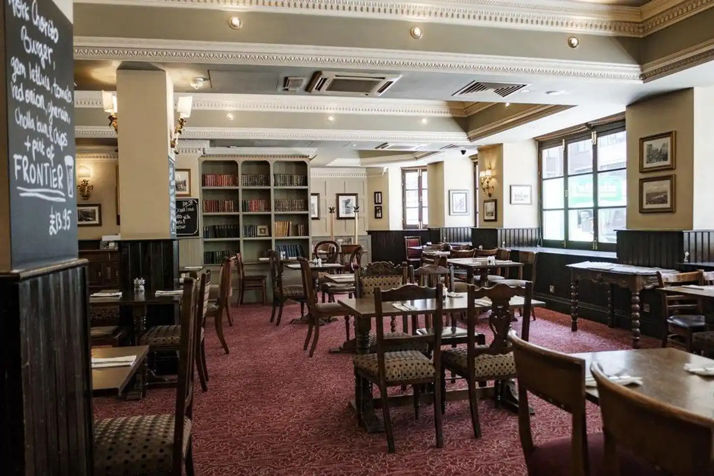 The Chamberlain Hotel, Tower Bridge Bar