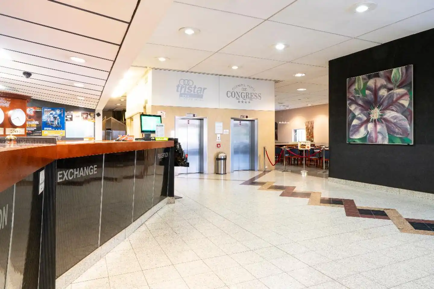 Olympik Tristar Lobby