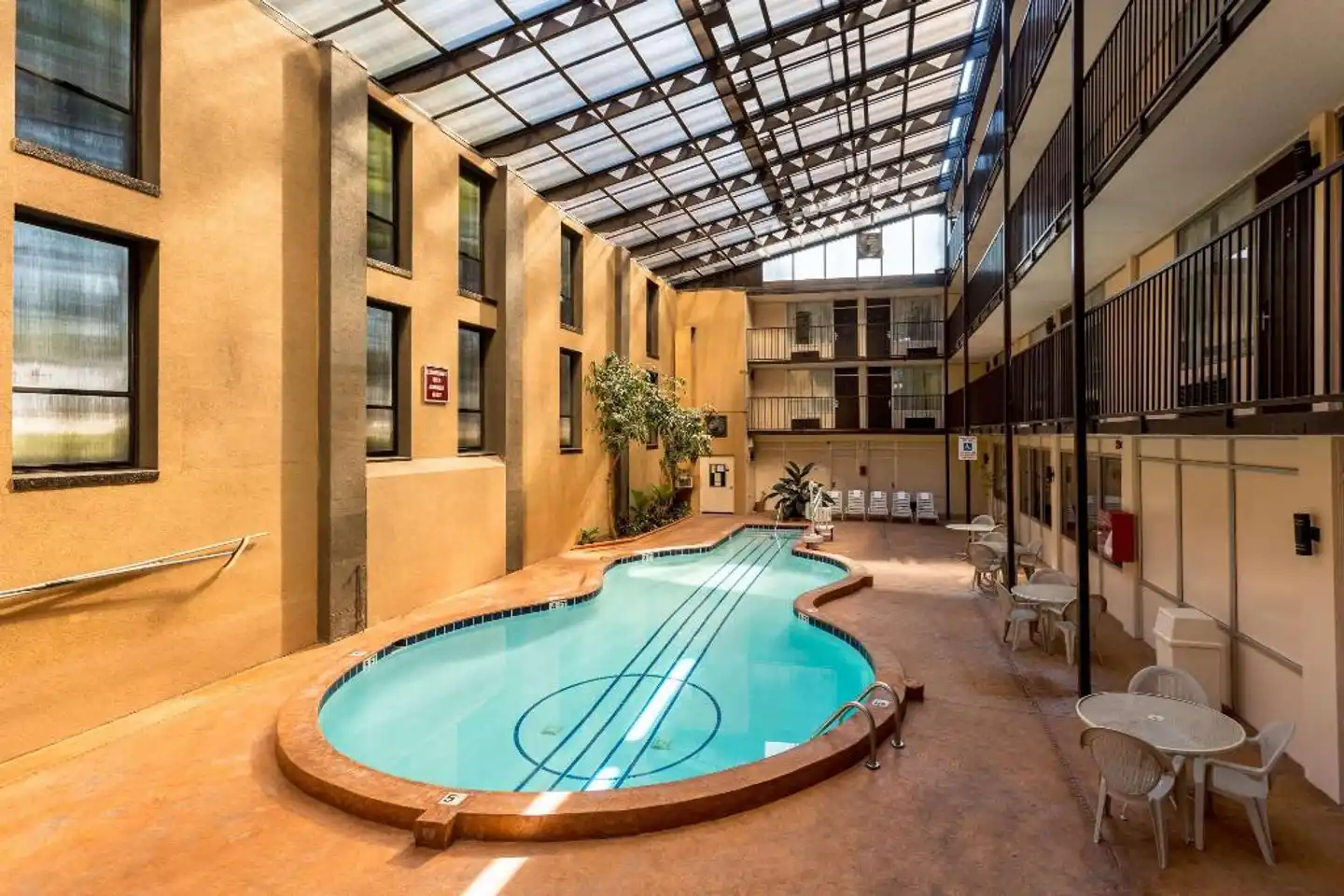 Comfort Inn & Suites Nashville Downtown - Stadium Hallenbad