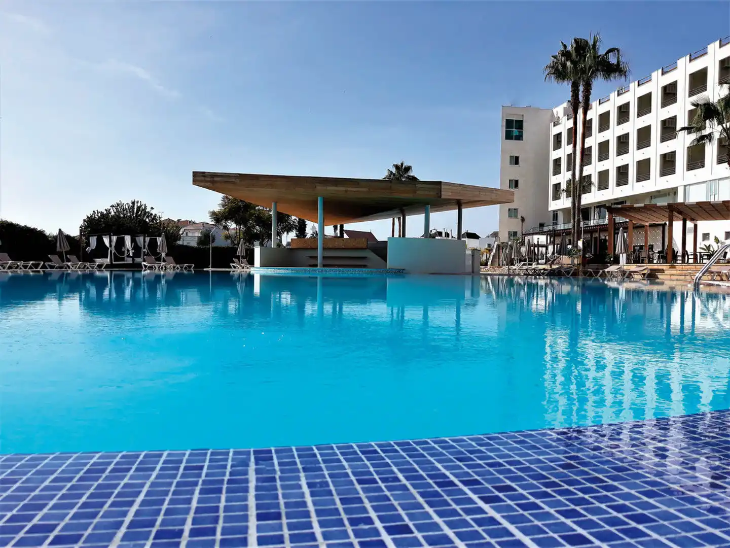 AP Maria Nova Lounge Pool