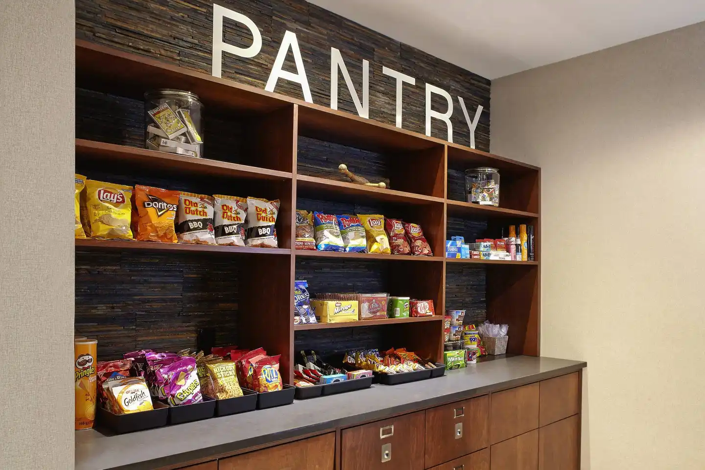 Four Points by Sheraton Moncton Bar