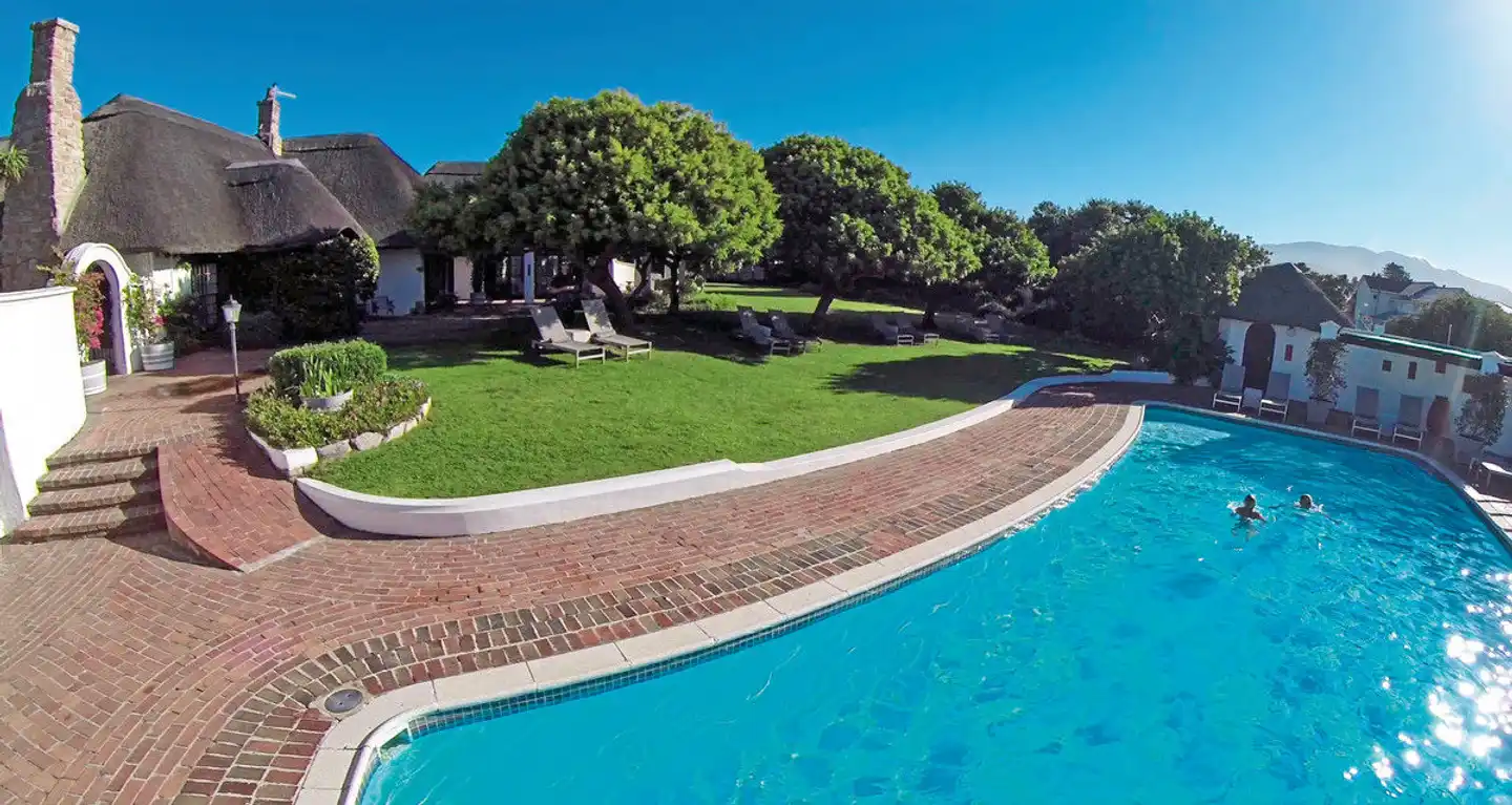 Whale Rock Luxury Lodge Pool